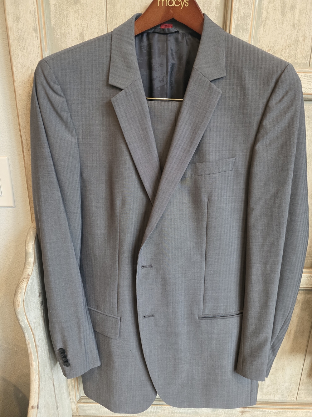 HUGO Men's Gray Two-Button Suit